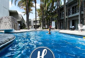 Hotel Suites del Real has Balcony rooms