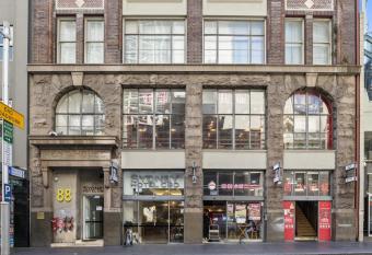 YEHS Hotel Sydney CBD allows 18 year olds to book a room