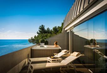 Rivalmare Boutique Hotel has Balcony rooms