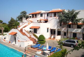 Ischia Uno Residence has Balcony rooms