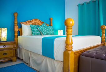 Casa Alexandria Guest Apartment allows 18 year olds to book a room