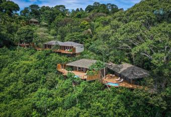 Lapa Rios Lodge by B    na allows 18 year olds to book a room