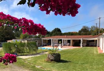 Vinha da Quinta allows 18 year olds to book a room