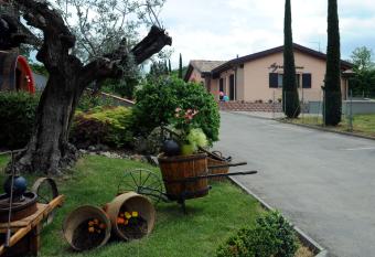 La Corte D Emilio B&B has Balcony rooms