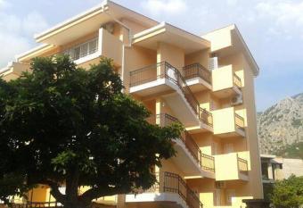 Apartments Percobic has Balcony rooms