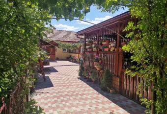 Casa Dana has Balcony rooms