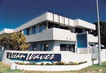 Ocean Waves Beachfront Motel allows 18 year olds to book a room