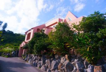 Guest House Amakara Okinawa allows 18 year olds to book a room