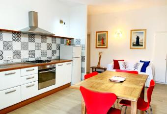 Appartamenti Tina has Balcony rooms