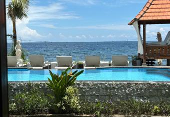 Bahari Beach Amed has Balcony rooms