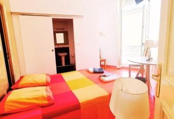 Hotel California allows 18 year olds to book a room