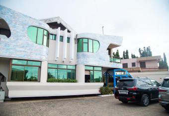 Sam s Cottage Hotel allows 18 year olds to book a room