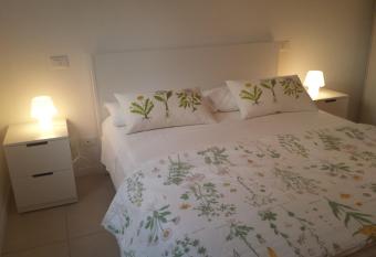 Mare e Monti Apartment has Balcony rooms