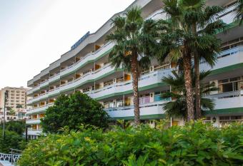 Tagoror Beach Apartments - Adults Only allows 18 year olds to book a room