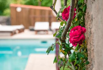 Casa da V  rzea - Serra da Estrela has Balcony rooms