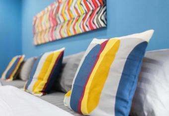 Krabi Inn & Omm has Balcony rooms