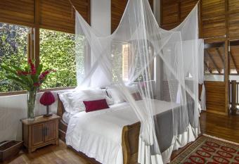 No 05 Middle Street has rooms with a private hot tub