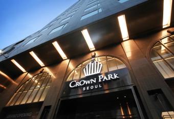 Crown Park Hotel Seoul allows 18 year olds to book a room