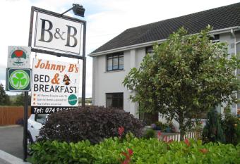 Johnny B s B&B allows 18 year olds to book a room