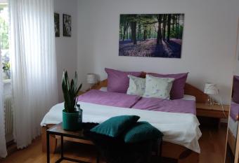 Ferienwohnung Sartorius allows 18 year olds to book a room