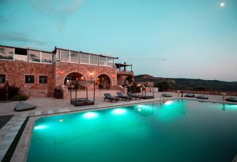 Melies Hotel has Smoking/Balcony rooms