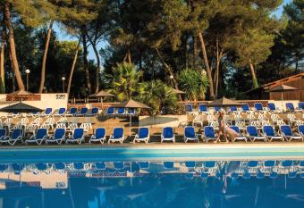 Belambra Clubs La Colle-sur-Loup - Les Terrasses De Saint-Paul De Vence allows 18 year olds to book a room