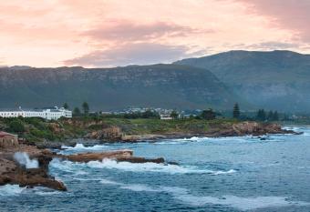 The Marine Hermanus has Balcony rooms