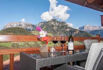 Wohnung Schlern Heigler Hof has Balcony rooms