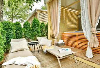 Polidor Camping Resort has Balcony rooms
