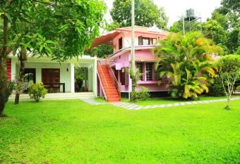 Marari Nest Beach Homestay has Smoking/Balcony rooms