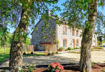 A La Maison d Ode has Balcony rooms