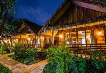 Bora Bora Villa Phuket allows 18 year olds to book a room
