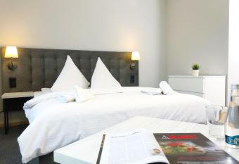 Residence Aparthotel allows 18 year olds to book a room