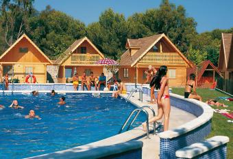 Arc de Bar   Camping & Bungalows allows 18 year olds to book a room