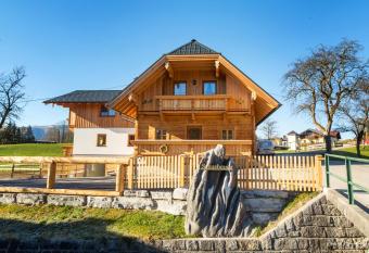 Feriengut Suassbauer has Balcony rooms