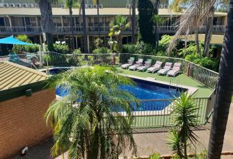 John Hunter Motel Muswellbrook allows 18 year olds to book a room