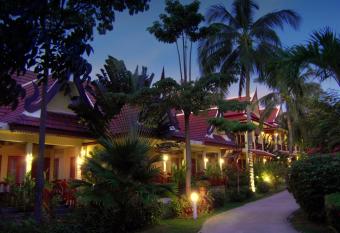 Palm Village has Balcony rooms