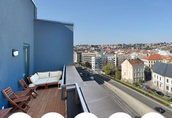 Charming & Cozy Ambiente Apartments allows 18 year olds to book a room