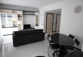 Miramare has Balcony rooms