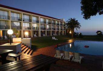 Wilderness Beach Hotel has Balcony rooms