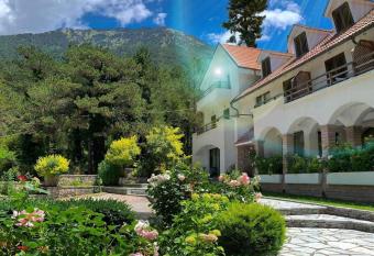 Hotel Alpin Llogara has Balcony rooms