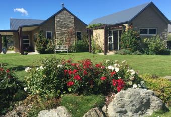 Clyde13 allows 18 year olds to book a room