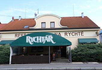 Pension & Restaurace Na Rycht   allows 18 year olds to book a room