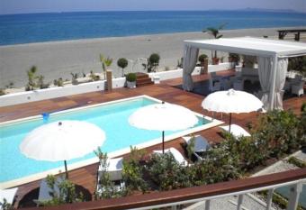 Ancora Bianca Beach Residence has Balcony rooms