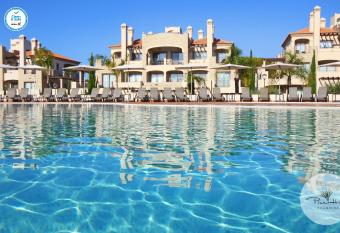 Pine Hills Vilamoura has Balcony rooms