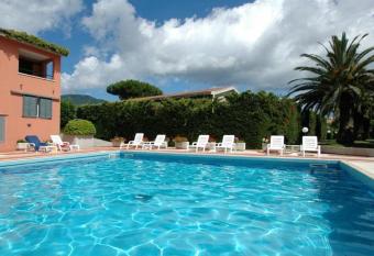 Appartamenti Maricampo by HelloElba allows 18 year olds to book a room