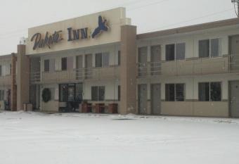 Dakota Inn allows 18 year olds to book a room