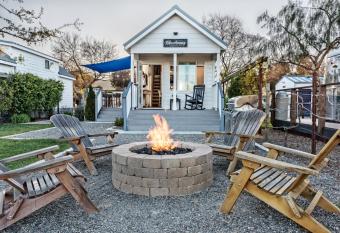 Flying Flags RV Resort & Campground allows 18 year olds to book a room