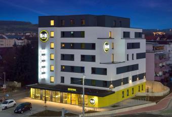 B&B Hotel Weil am Rhein/Basel allows 18 year olds to book a room