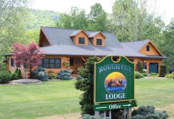 Rough Cut Lodge has Balcony rooms